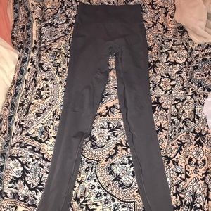 LULULEMON charcoal grey legging tights